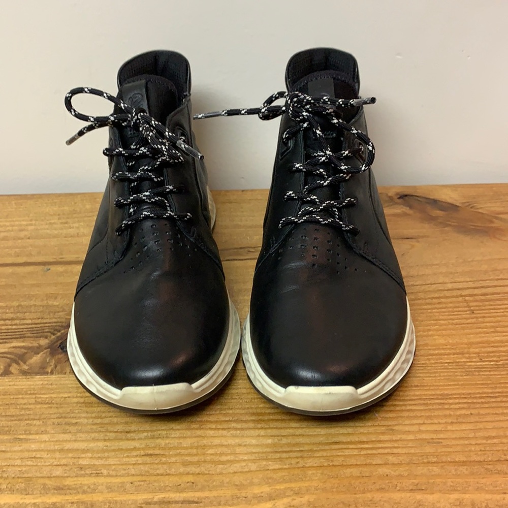 Ecco black leather shoes